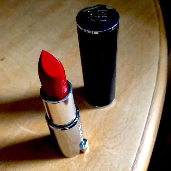 Givenchy Le rouge 333 - Picture 1 of 4